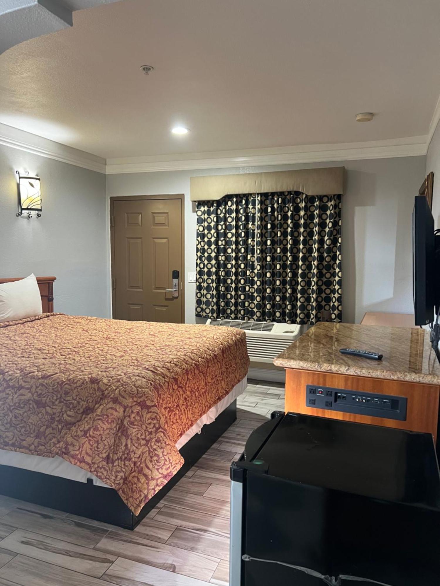 إنغليووود، لوس أنجليس، كاليفورنيا Amber Motel المظهر الخارجي الصورة